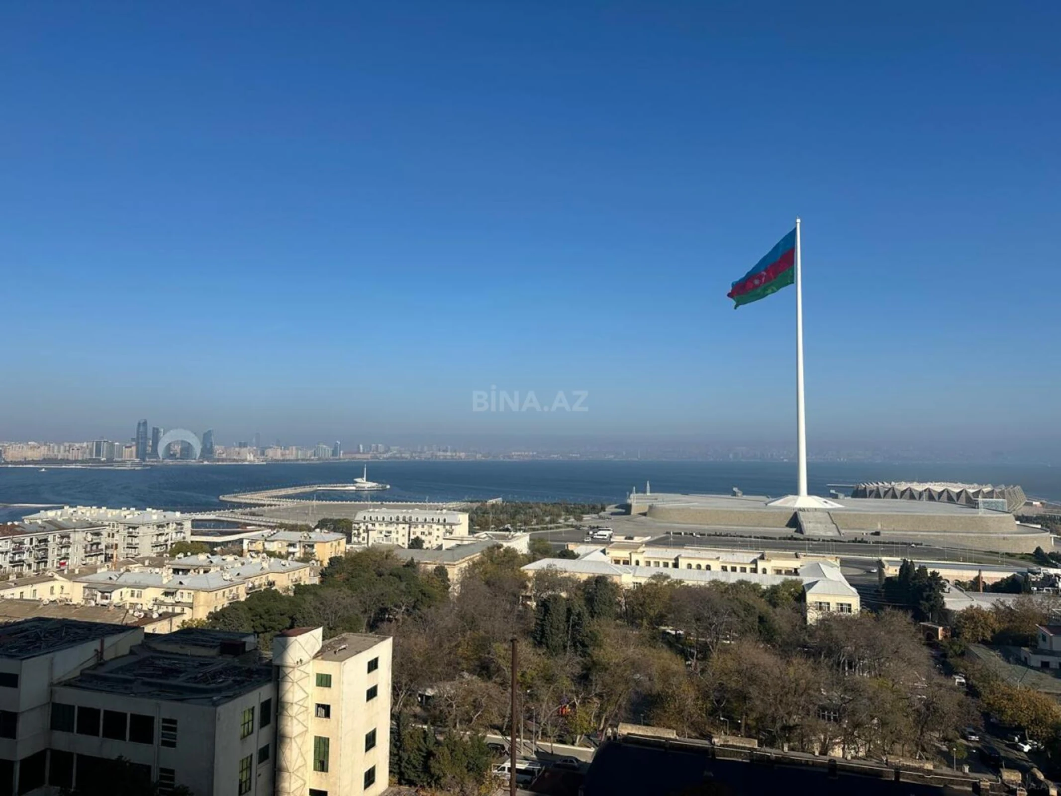 Satılır 3 otaqlı mənzil 115 m²