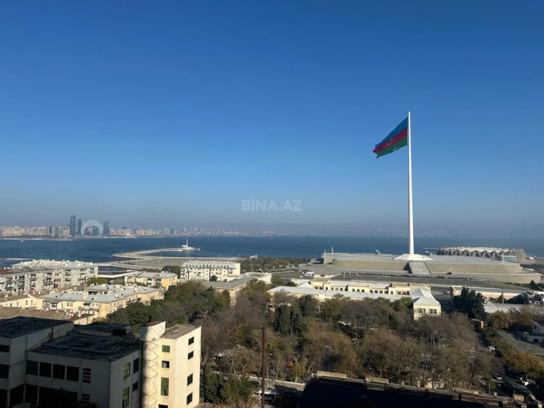 Satılır 3 otaqlı mənzil 115 m²