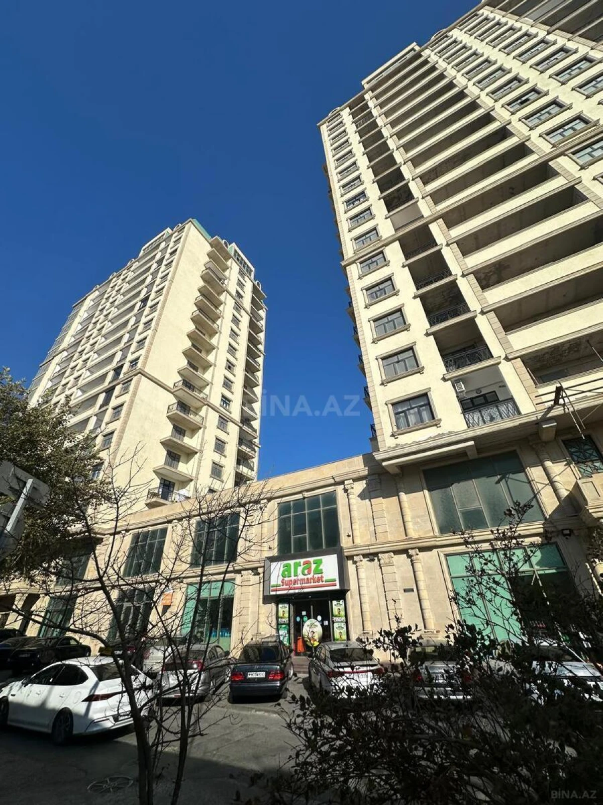 Satılır 3 otaqlı mənzil 115 m²