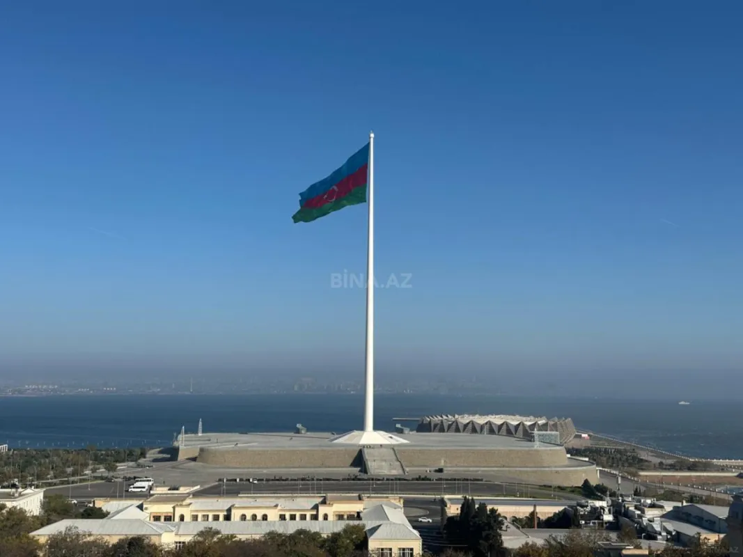 Satılır 3 otaqlı mənzil 115 m²