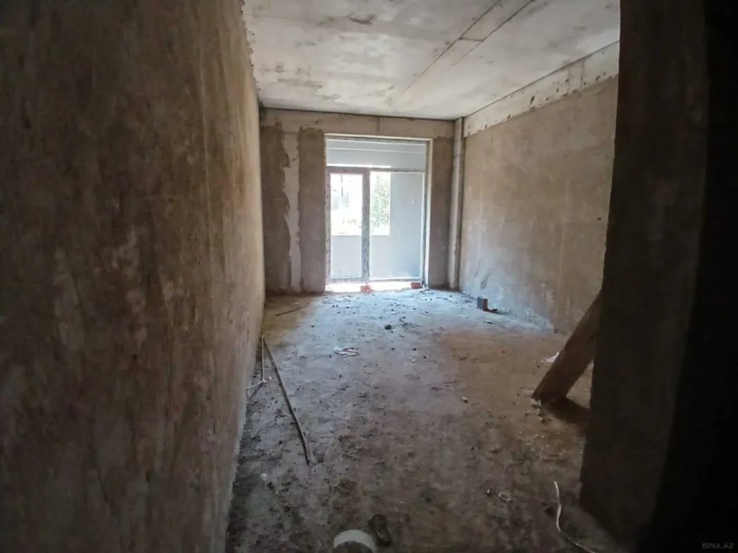 Satılır 4 otaqlı mənzil 231 m²