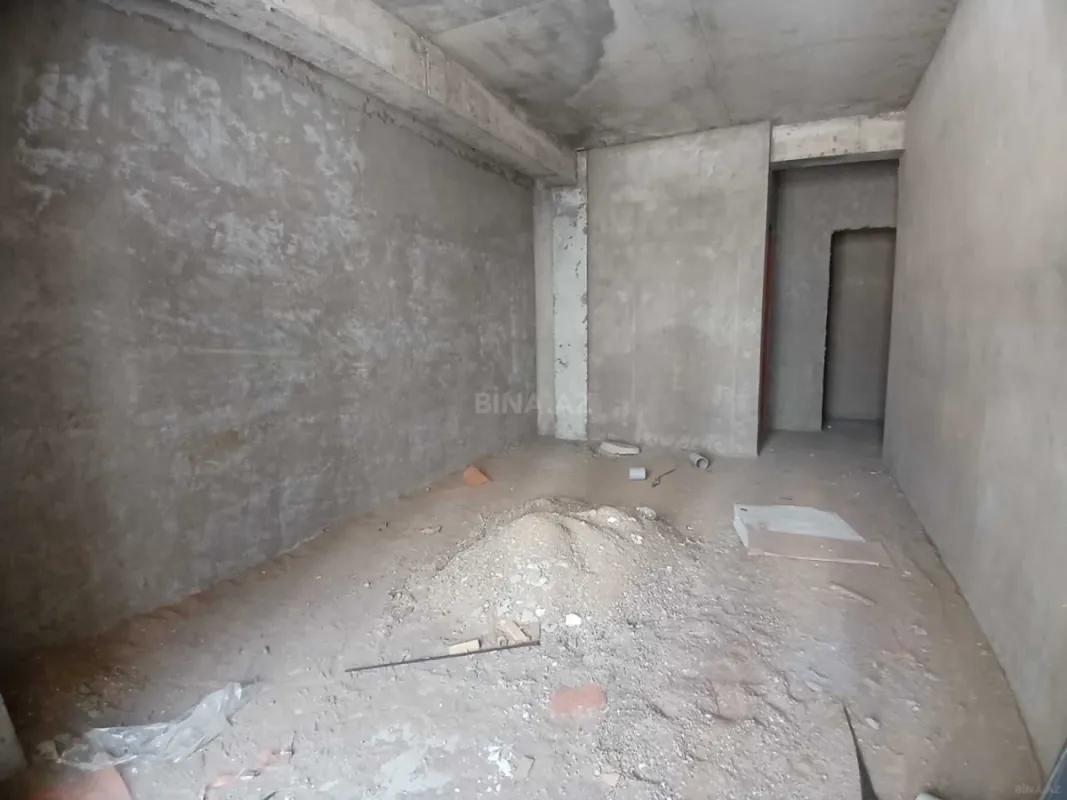 Satılır 4 otaqlı mənzil 231 m²