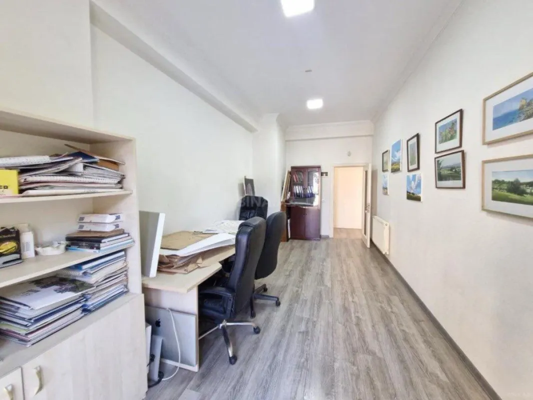 Kirayə verilir 7 otaqlı ofis 351 m²
