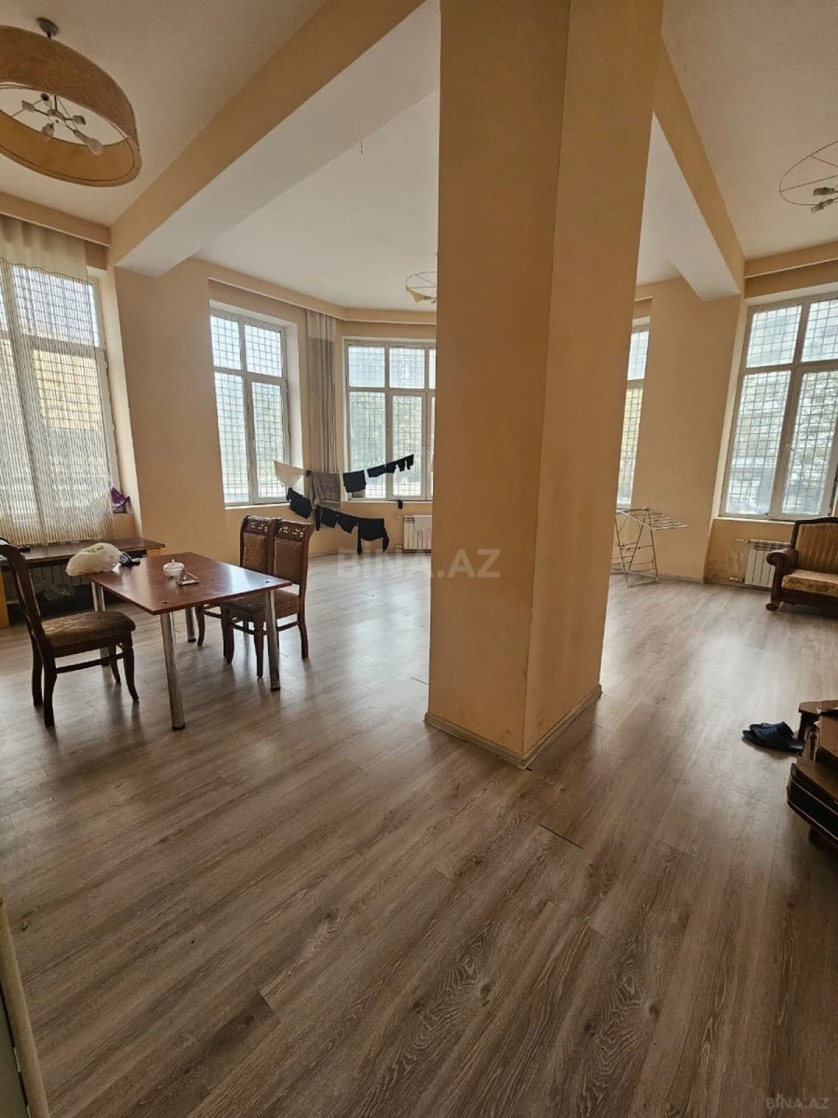 Satılır 3 otaqlı mənzil 108.8 m²