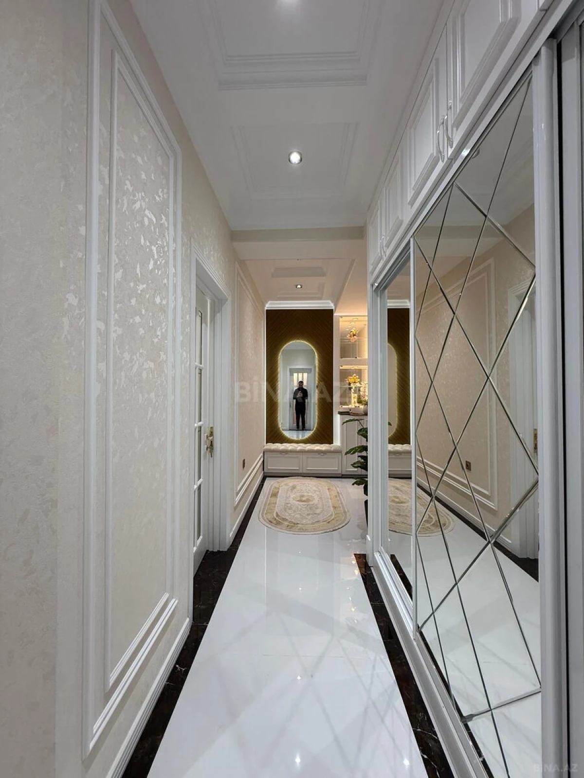 Satılır 3 otaqlı mənzil 104 m²