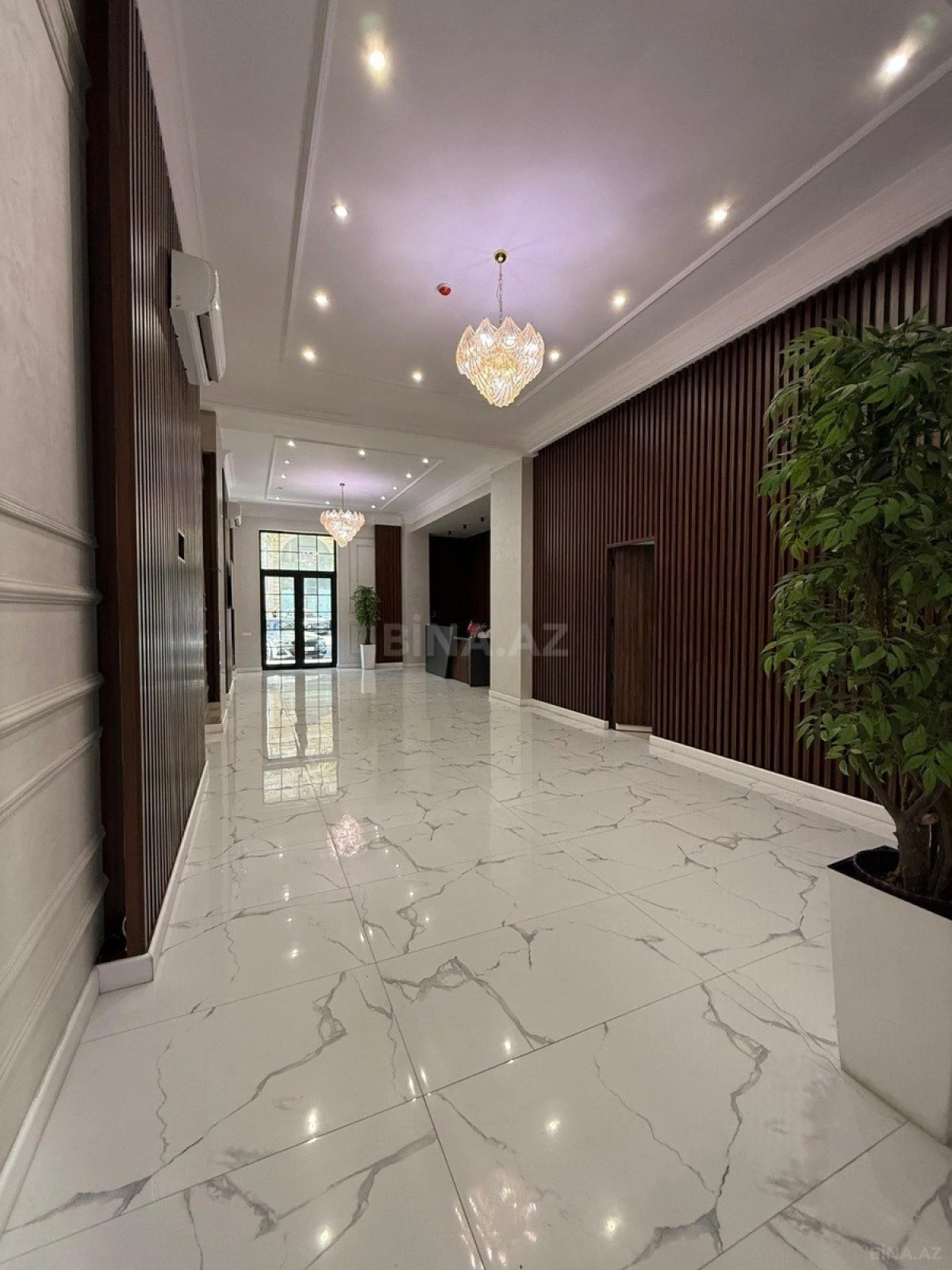 Satılır 3 otaqlı mənzil 104 m²