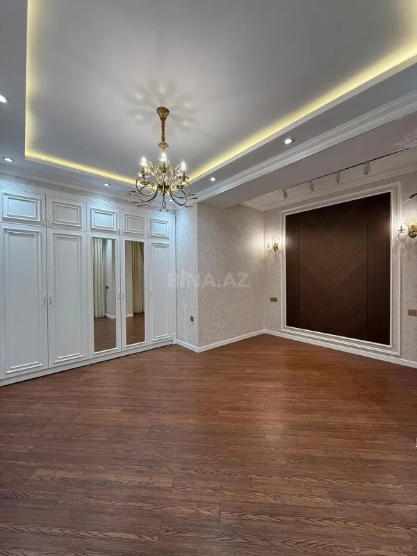 Satılır 3 otaqlı mənzil 104 m²