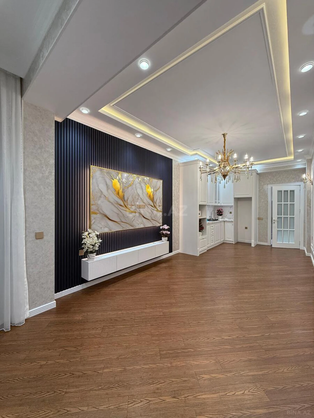 Satılır 3 otaqlı mənzil 104 m²