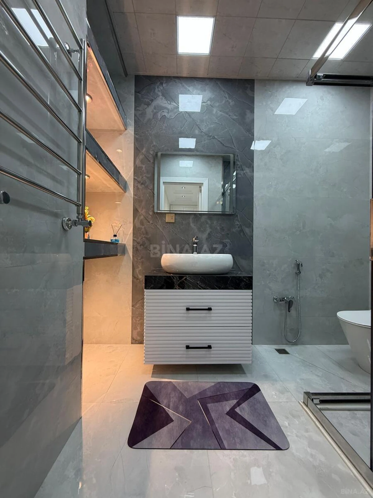 Satılır 3 otaqlı mənzil 104 m²