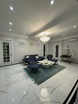 Satılır 5 otaqlı mənzil 300 m²