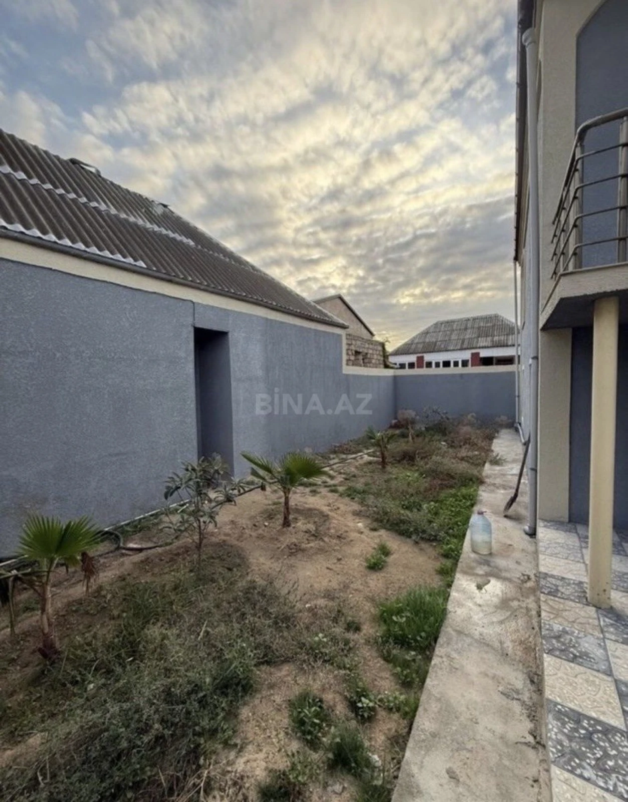 Satılır 4 otaqlı həyət evi 150 m²