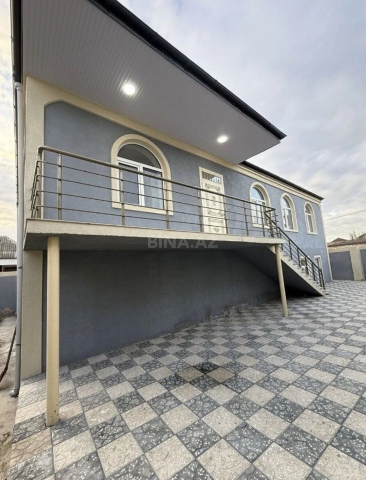 Satılır 4 otaqlı həyət evi 150 m²