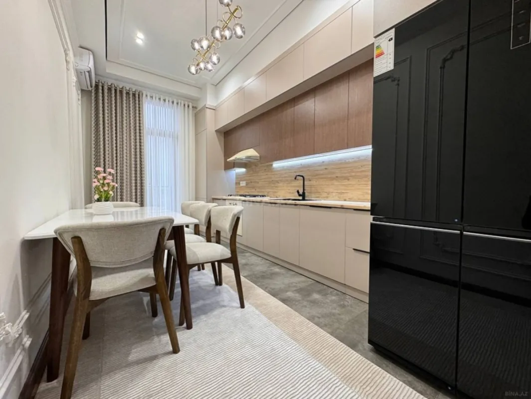 Kirayə verilir 3 otaqlı mənzil 130 m²