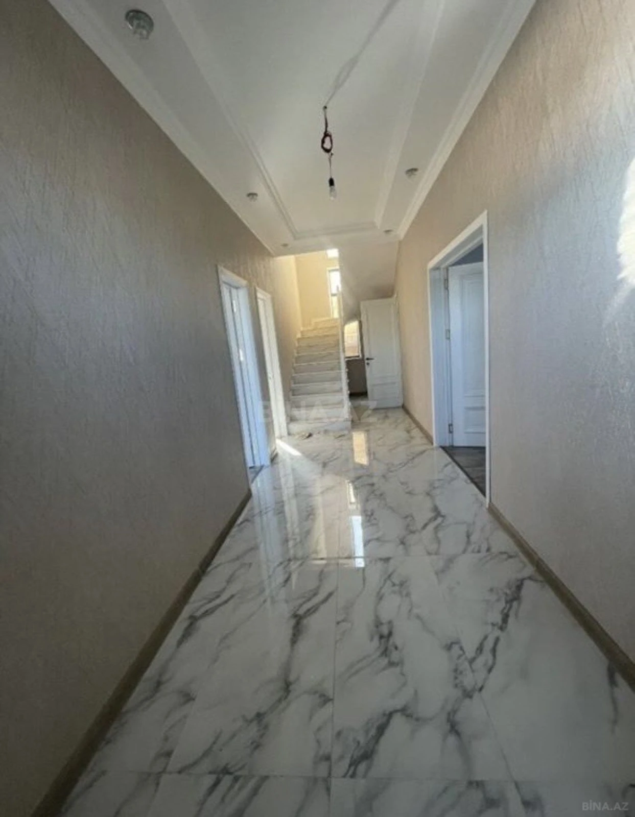 Satılır 6 otaqlı həyət evi 140 m²