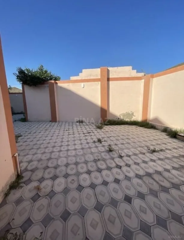 Satılır 6 otaqlı həyət evi 140 m²