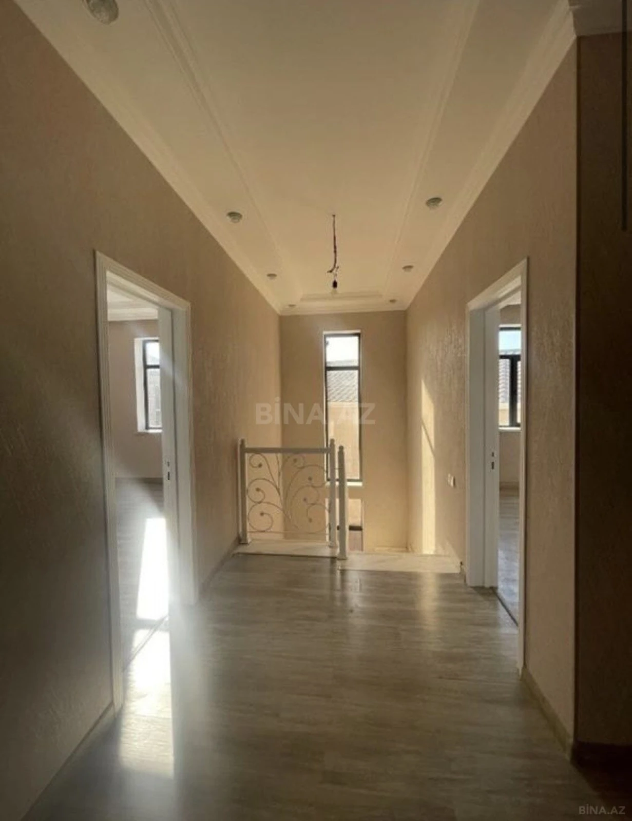 Satılır 6 otaqlı həyət evi 140 m²