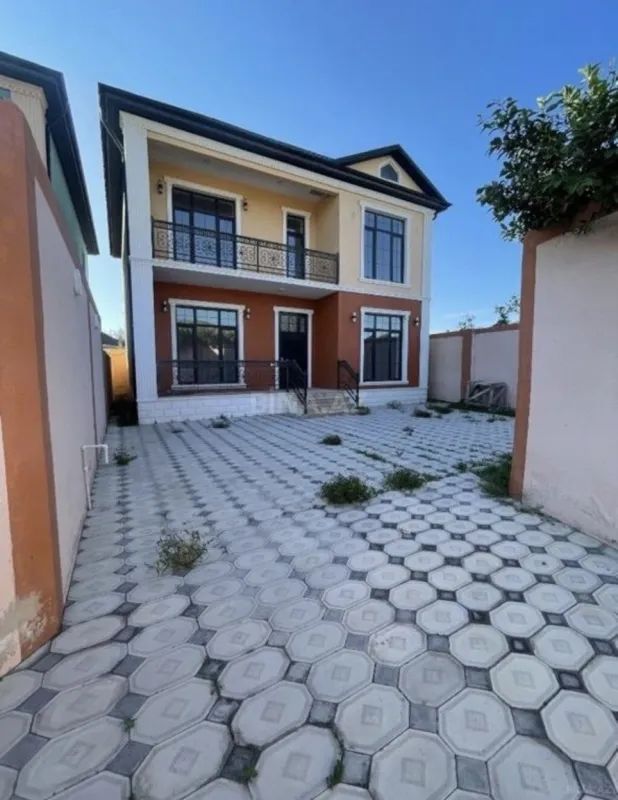 Satılır 6 otaqlı həyət evi 140 m²