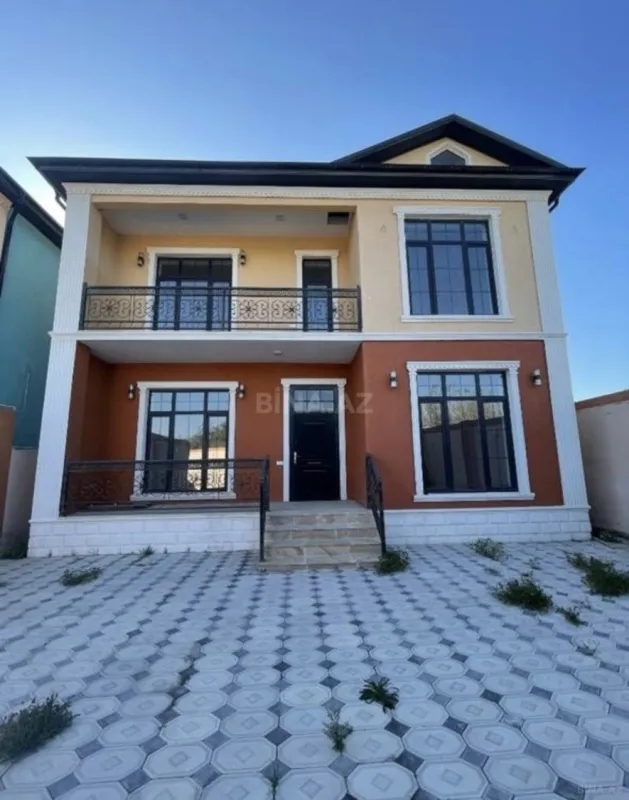 Satılır 6 otaqlı həyət evi 140 m²