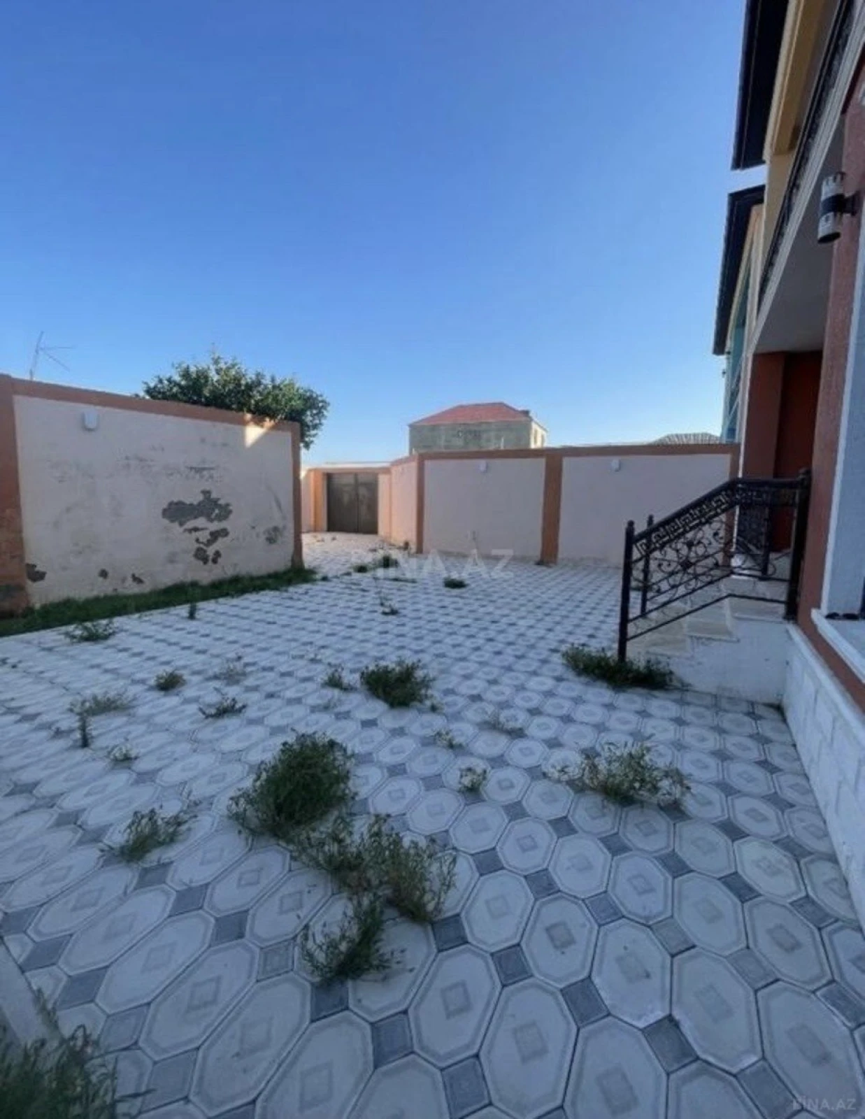 Satılır 6 otaqlı həyət evi 140 m²