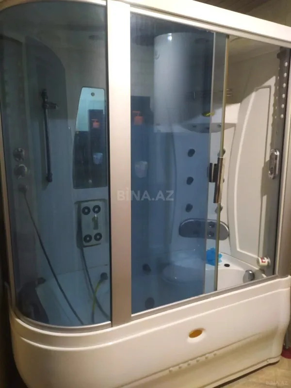 Satılır 4 otaqlı mənzil 165 m²