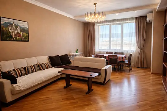 Satılır 4 otaqlı mənzil 165 m² — Bakı, Nizami 4 otaq 165.00 m²