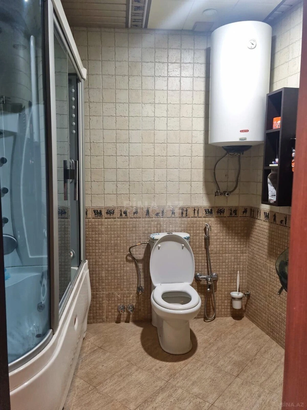 Satılır 4 otaqlı mənzil 165 m²