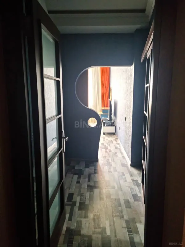 Satılır 4 otaqlı mənzil 165 m²