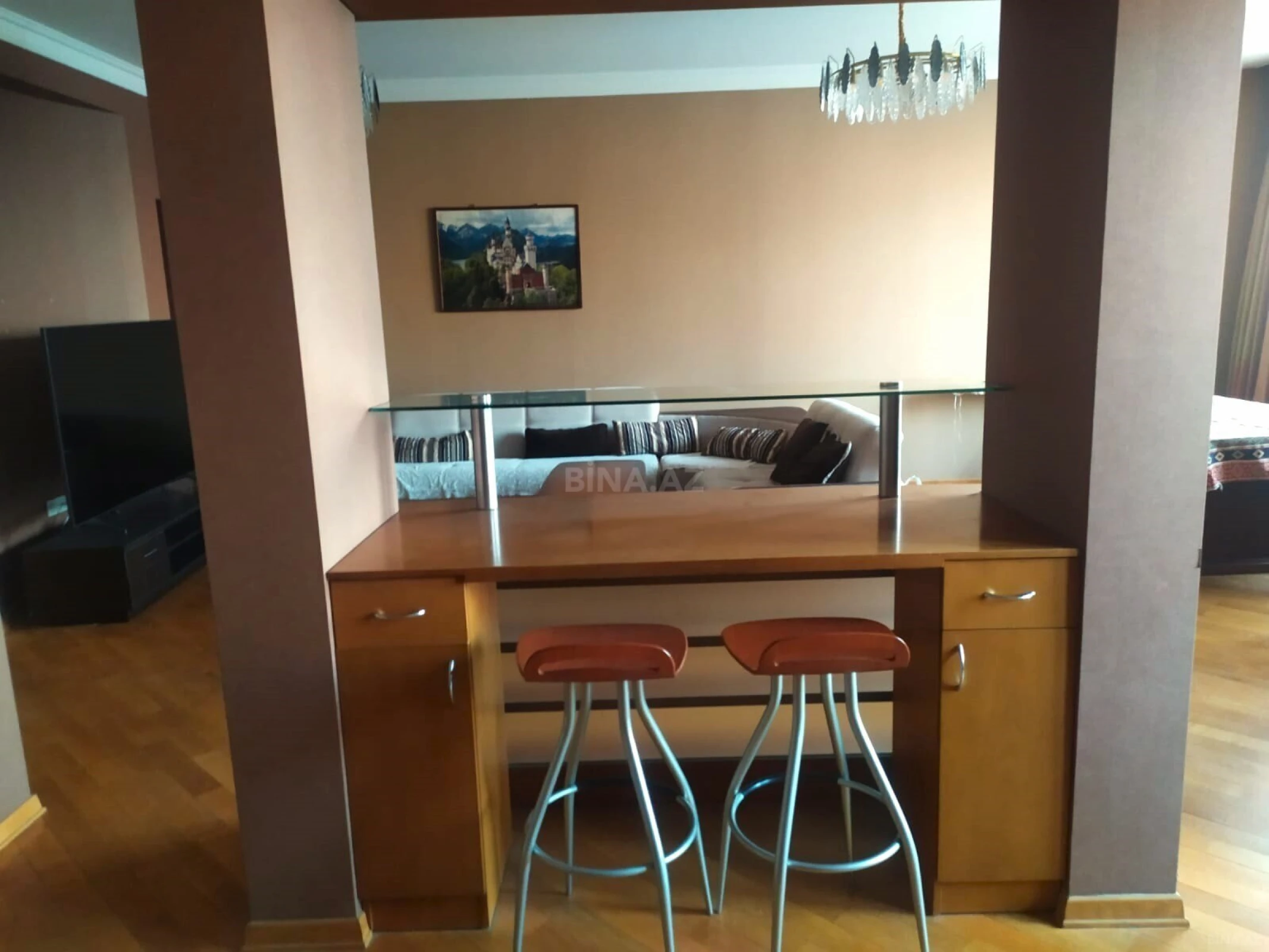 Satılır 4 otaqlı mənzil 165 m²