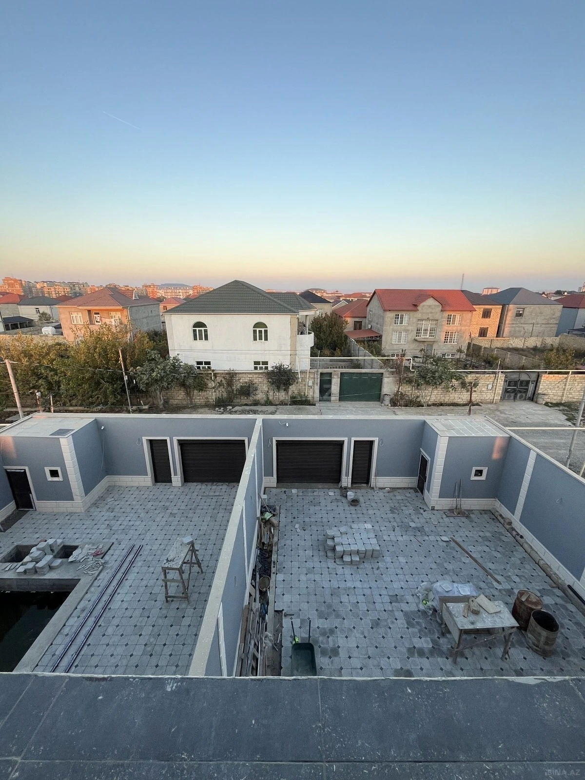 Satılır 5 otaqlı həyət evi 195 m²