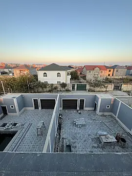 Satılır 5 otaqlı həyət evi 195 m²