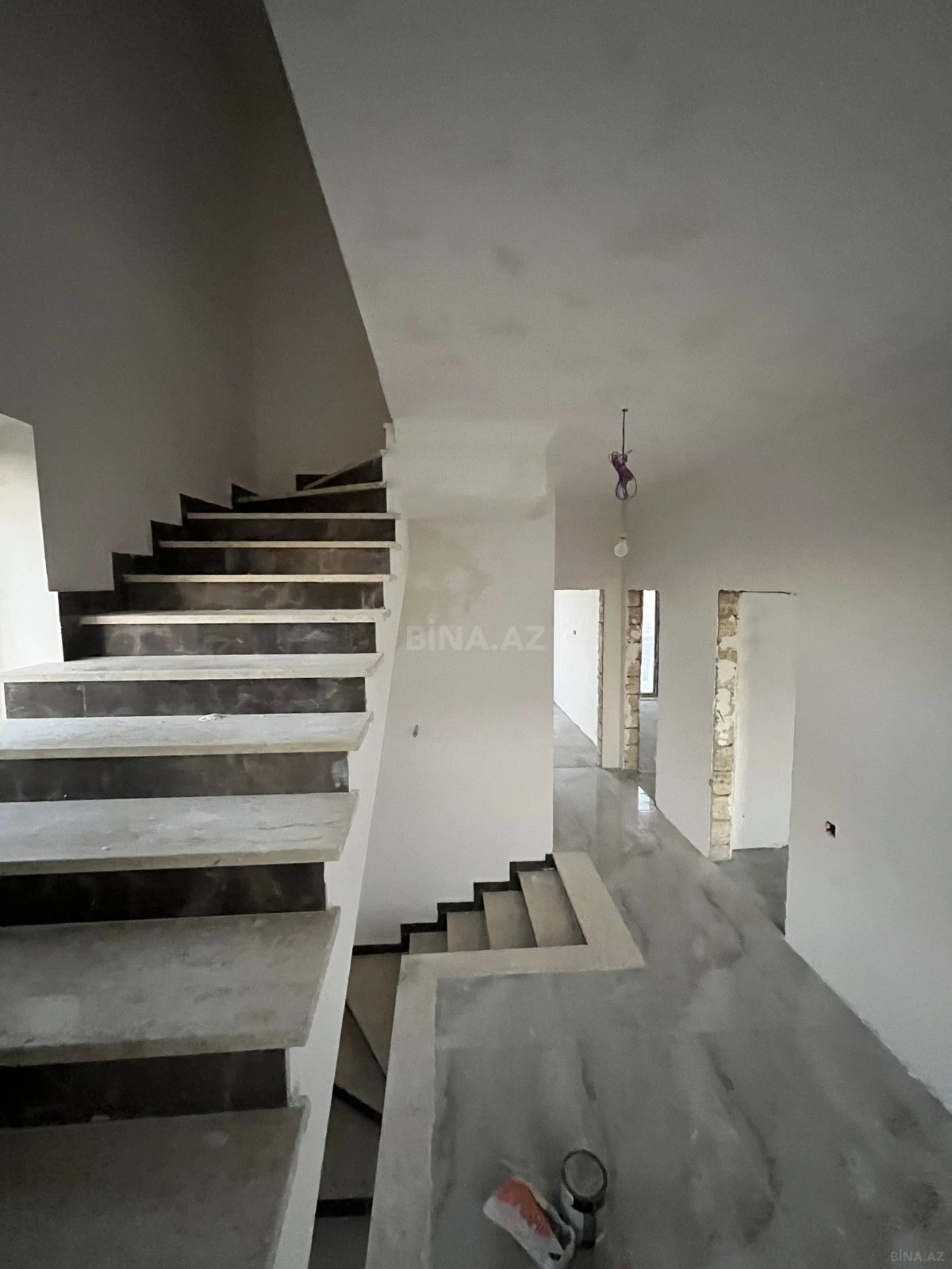 Satılır 5 otaqlı həyət evi 195 m²