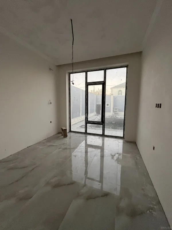 Satılır 5 otaqlı həyət evi 195 m²