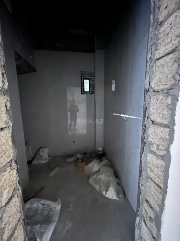 Satılır 5 otaqlı həyət evi 195 m²