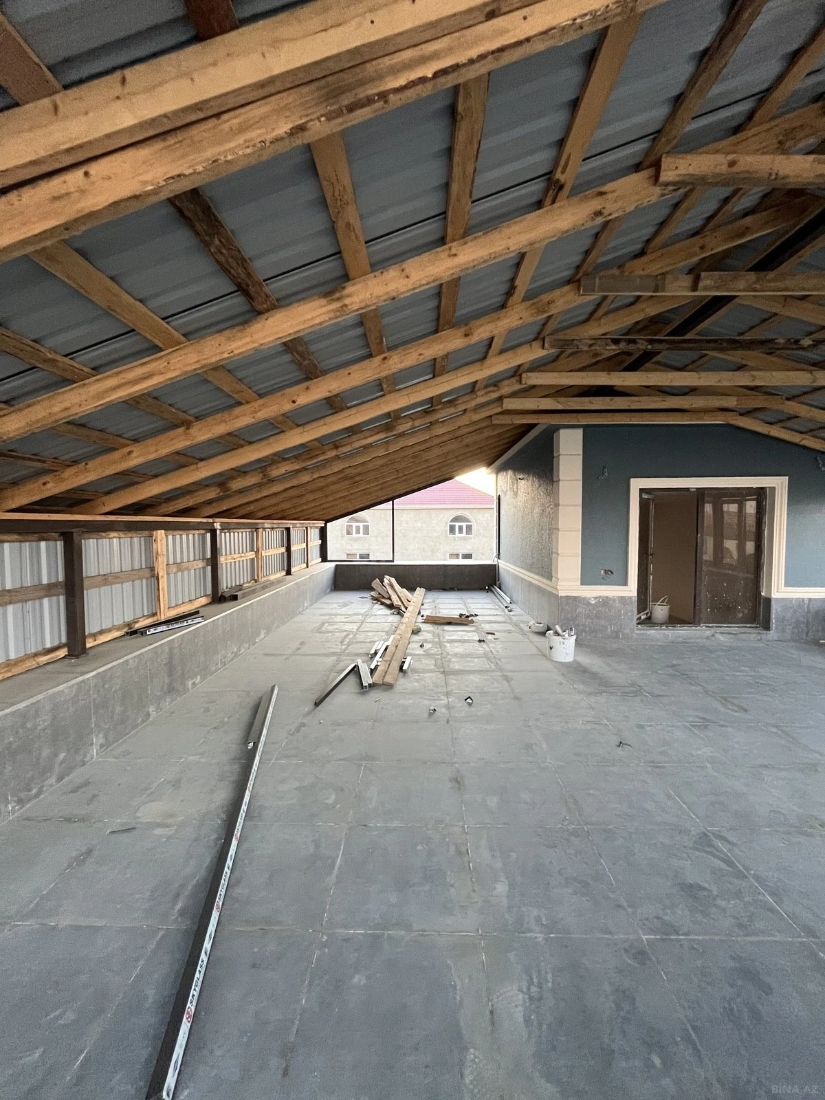 Satılır 5 otaqlı həyət evi 195 m²