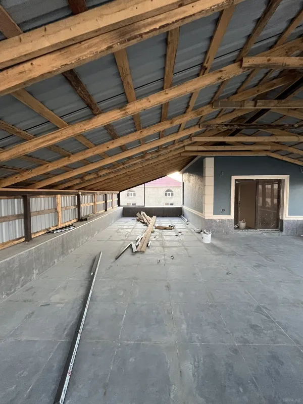 Satılır 5 otaqlı həyət evi 195 m²