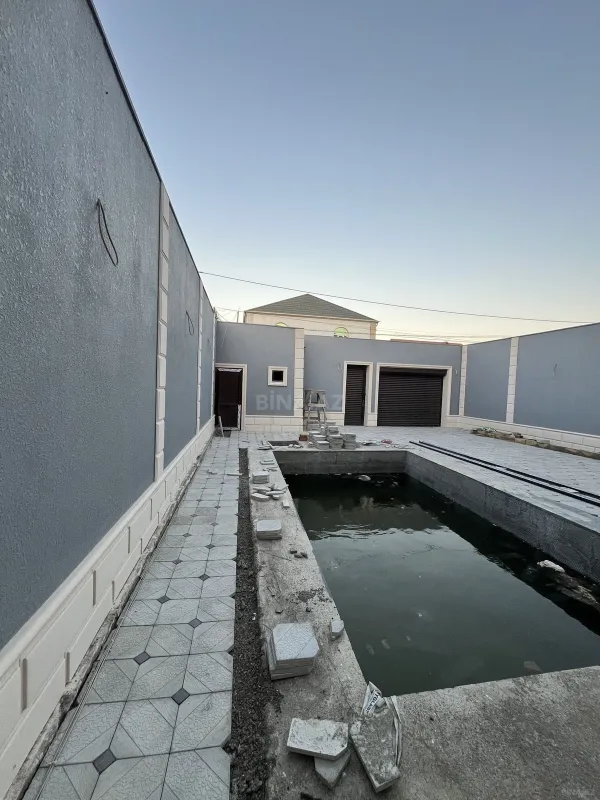 Satılır 5 otaqlı həyət evi 195 m²