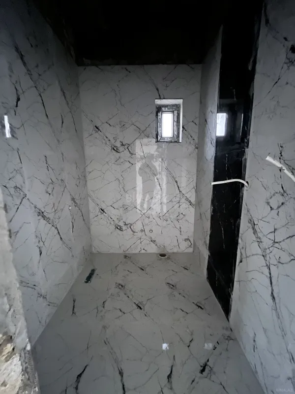 Satılır 5 otaqlı həyət evi 195 m²