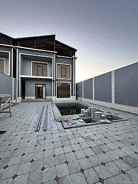 Satılır 5 otaqlı həyət evi 195 m²