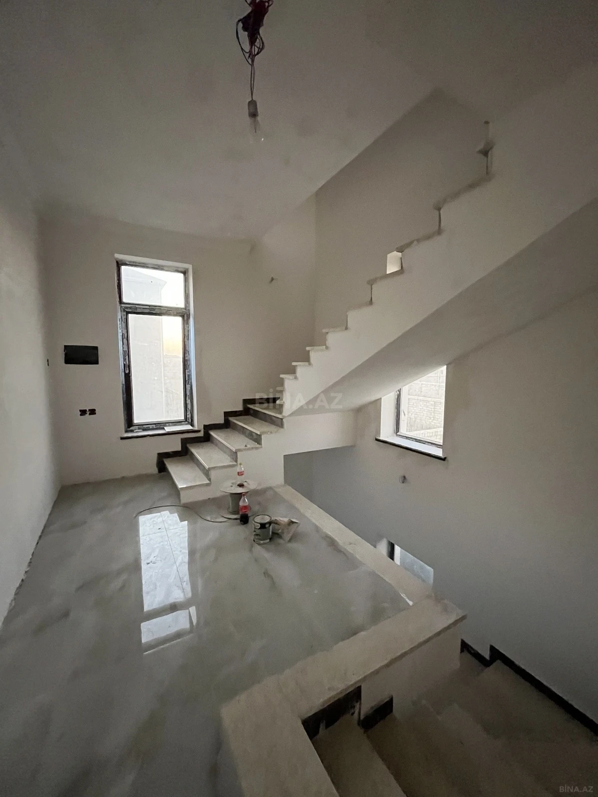 Satılır 5 otaqlı həyət evi 195 m²
