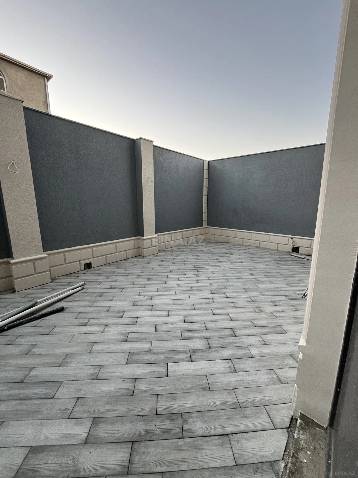 Satılır 5 otaqlı həyət evi 195 m²