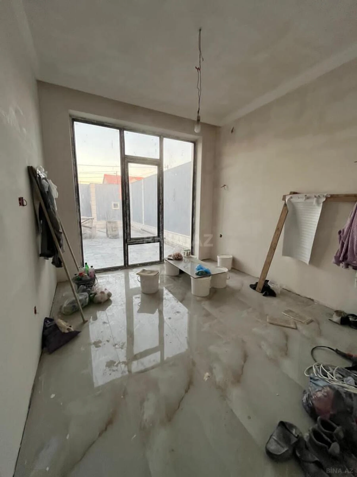 Satılır 4 otaqlı həyət evi 195 m²