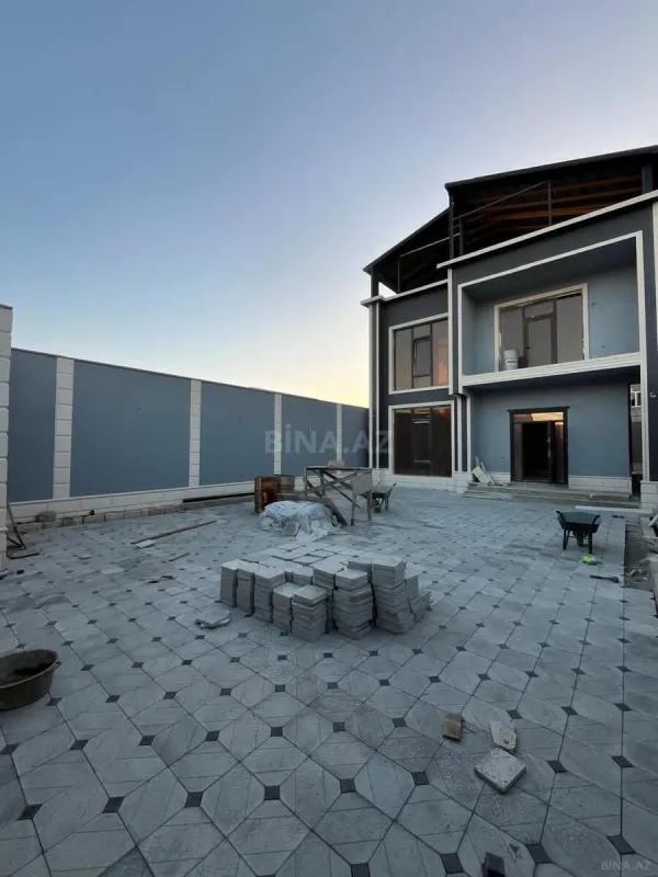 Satılır 4 otaqlı həyət evi 195 m²