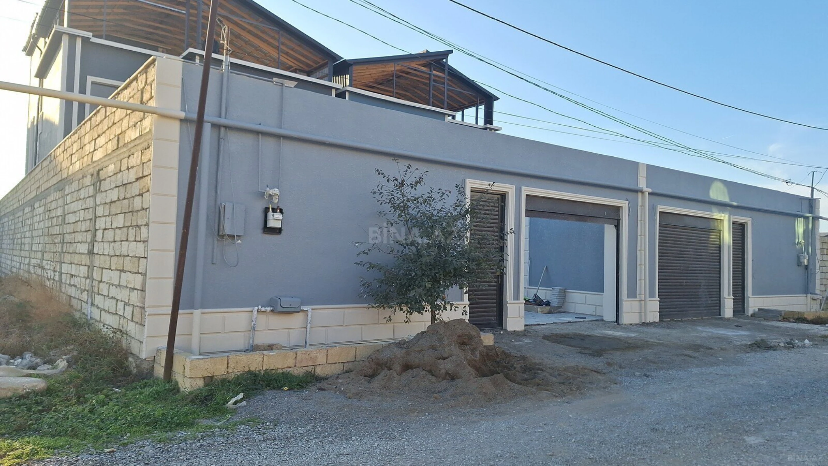Satılır 4 otaqlı həyət evi 195 m²