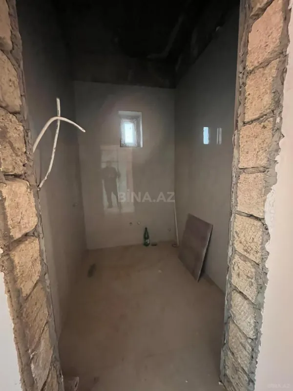 Satılır 4 otaqlı həyət evi 195 m²