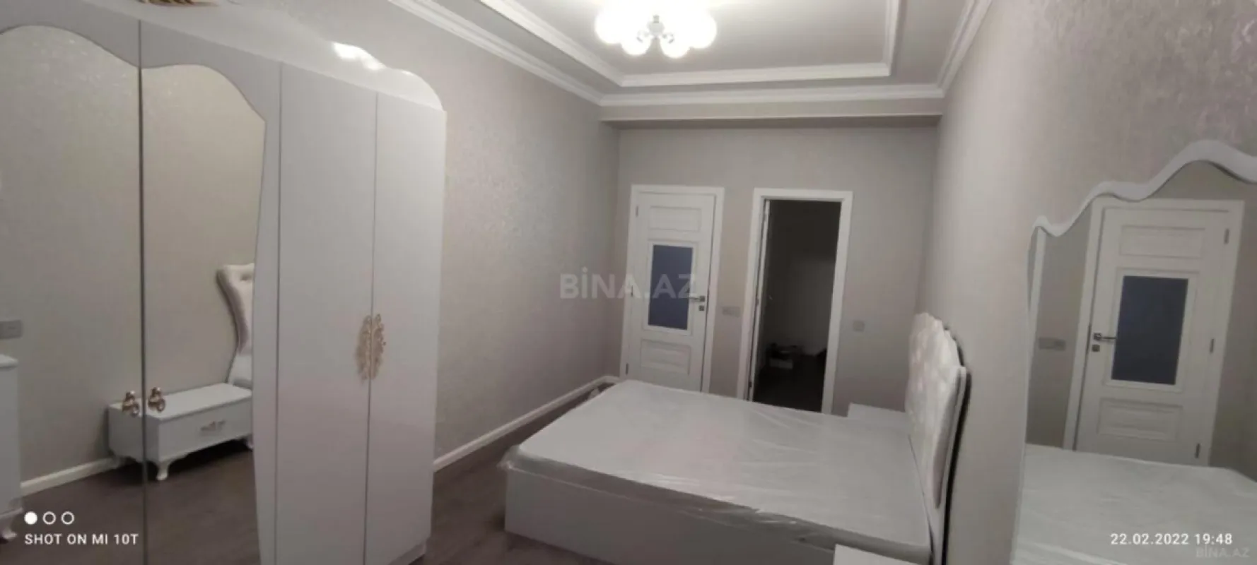 Satılır 2 otaqlı mənzil 87 m²
