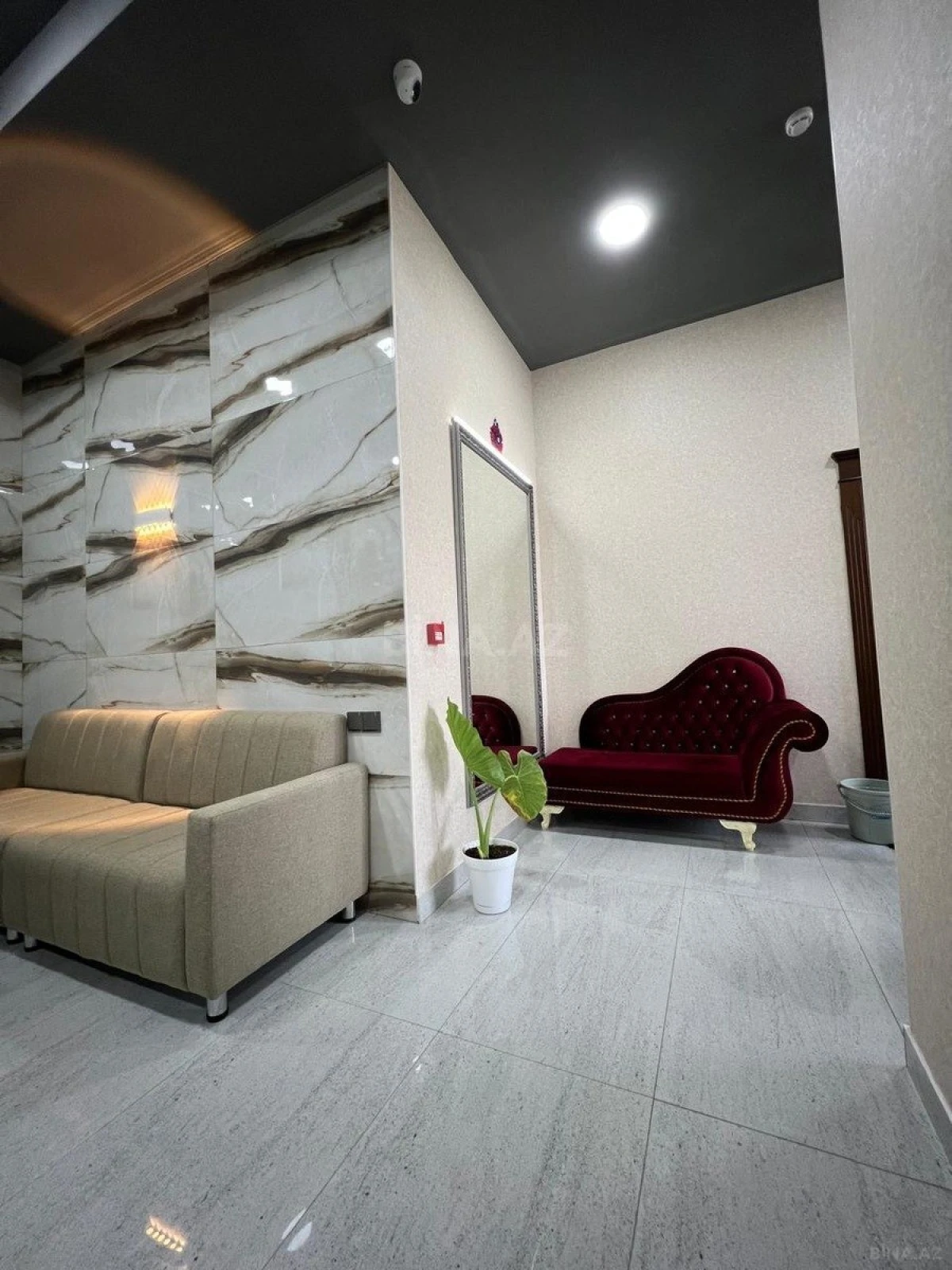 Kirayə verilir obyekt 220 m²