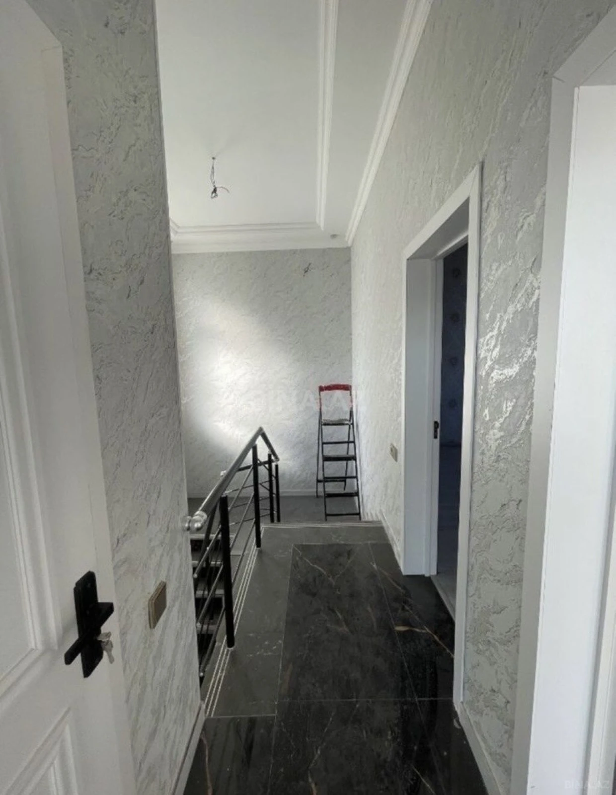 Satılır 4 otaqlı həyət evi 145 m²