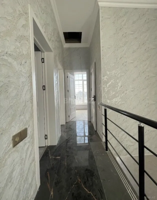 Satılır 4 otaqlı həyət evi 145 m²