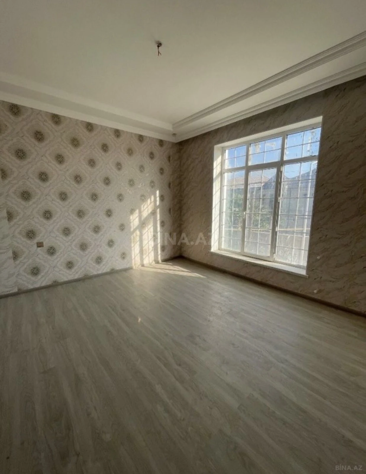 Satılır 4 otaqlı həyət evi 145 m²