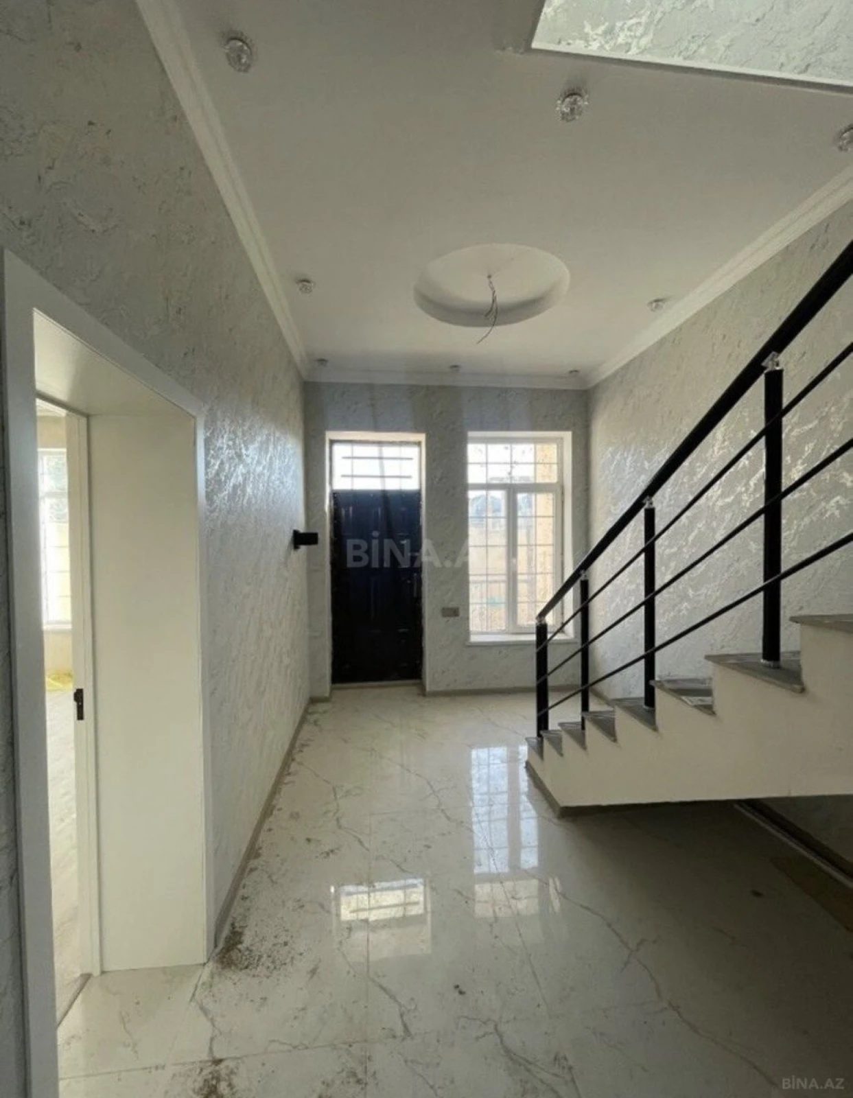 Satılır 4 otaqlı həyət evi 145 m²